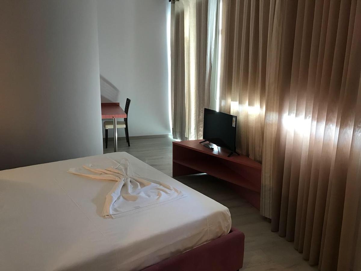 Icon Hotel Vlorë Exterior foto